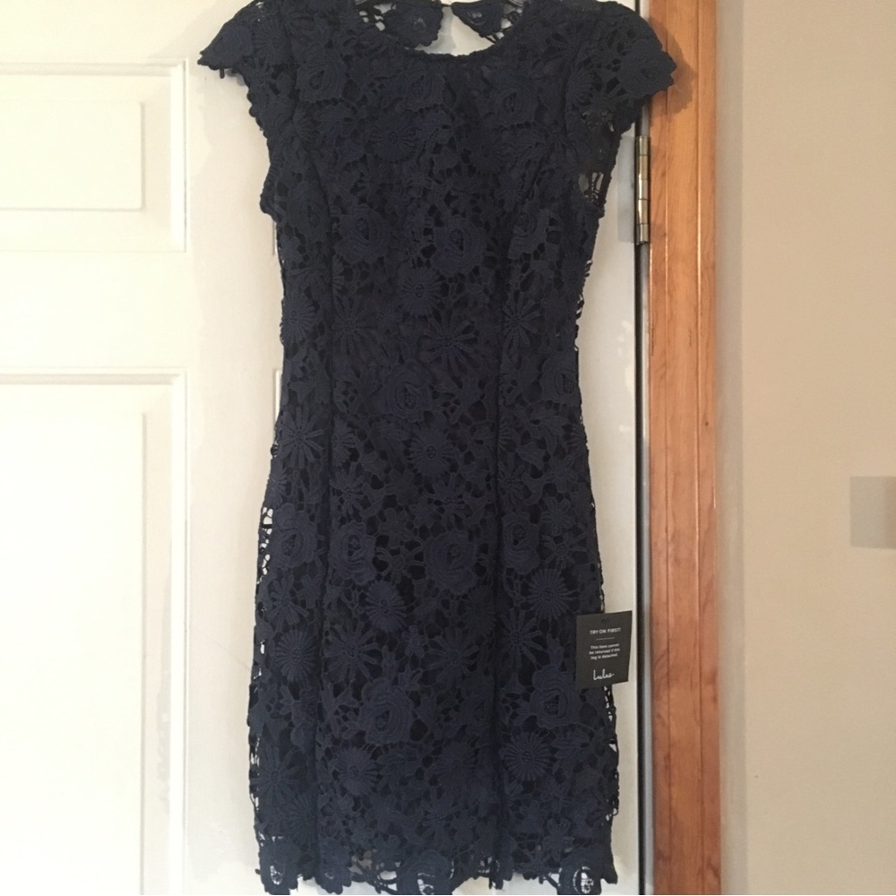 SALE!! 2X Host pick 🎉NWT Lulu’s Romance language backless lace dress - Picture 7 of 16